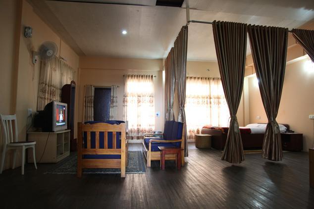 Chief Guest House Āīzawl Extérieur photo