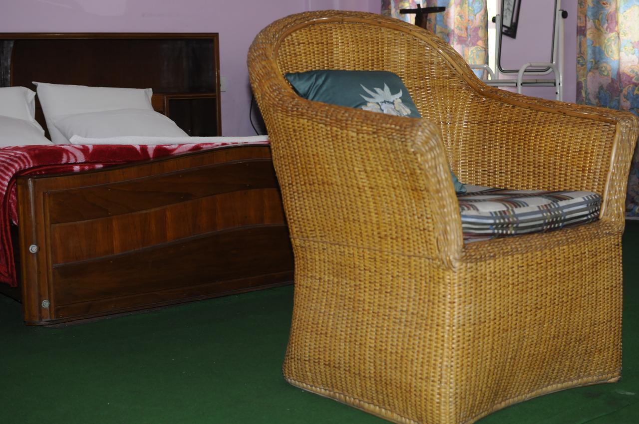 Chief Guest House Āīzawl Extérieur photo