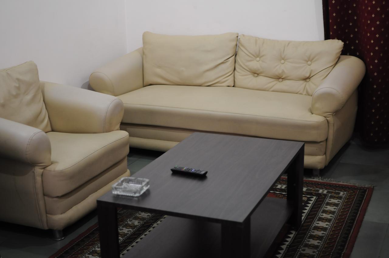 Chief Guest House Āīzawl Extérieur photo