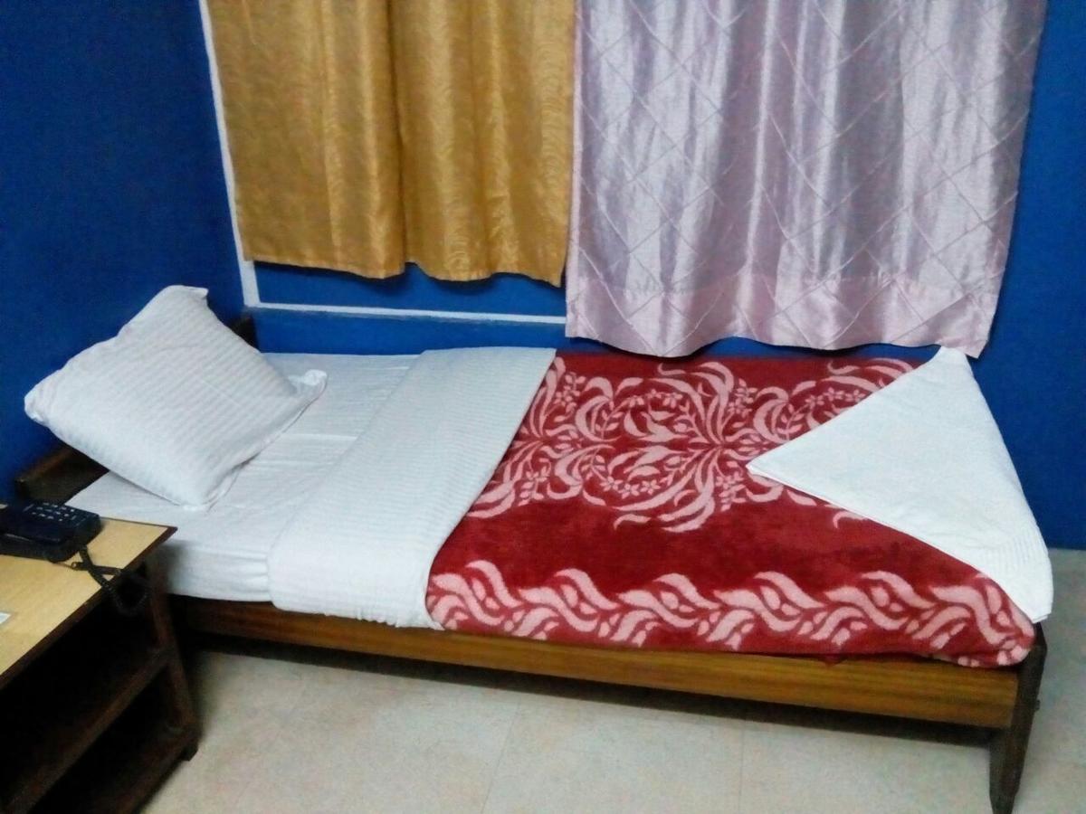 Chief Guest House Āīzawl Extérieur photo